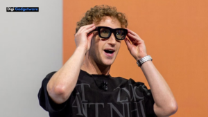 Mark Zuckerberg wearing a Meta smart glass